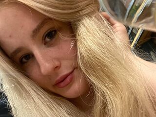 ElvinaHadwin's European live cam models Profile Image